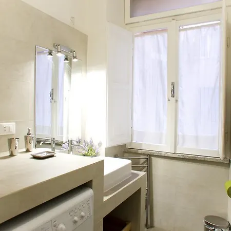 Domus Farnese Apartment Rome
